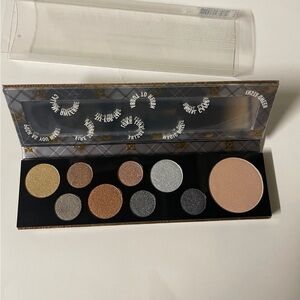 M·A·C Girls- QWEEN SUPREME- Eye Shadow Palette